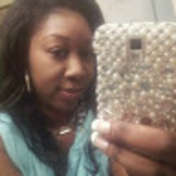 Meet your Posher, Courtney - Picture 1 of 1